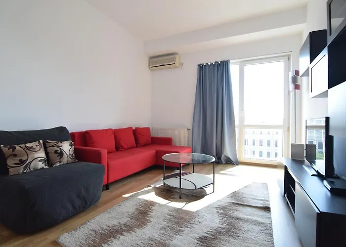 דירה Square - View Of *