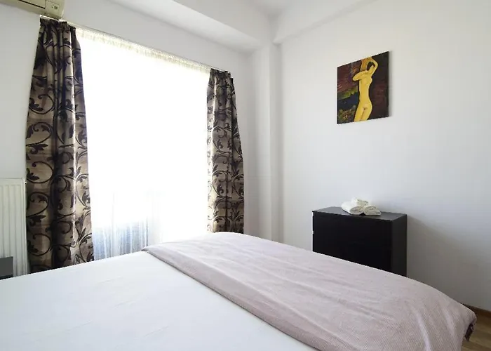 Square - View Of Lägenhet Bukarest